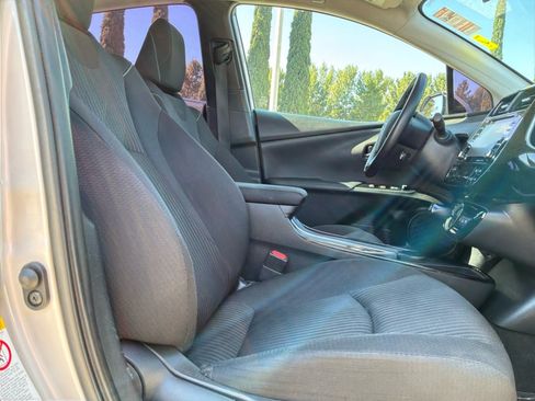 Used 2020 Toyota Prius Prime LE FWD image 19