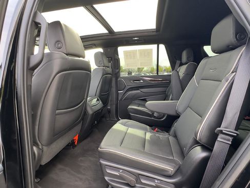 Certified 2023 Cadillac Escalade Premium Luxury w/ LPO, Radiant Package image 8