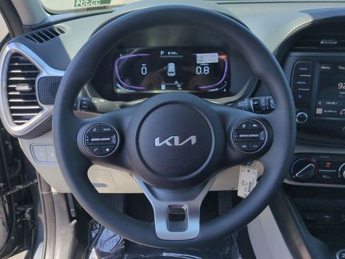 New 2025 Kia Soul LX w/ LX Technology Package image 10