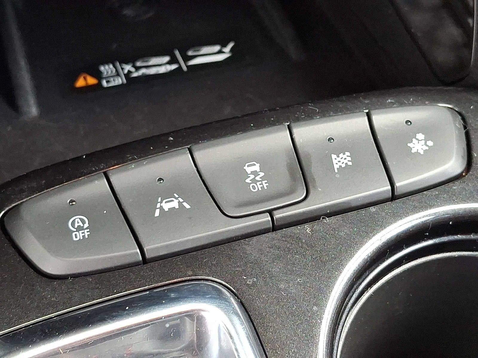 Used 2022 Chevrolet TrailBlazer RS w/ Technology Package FWD image 24