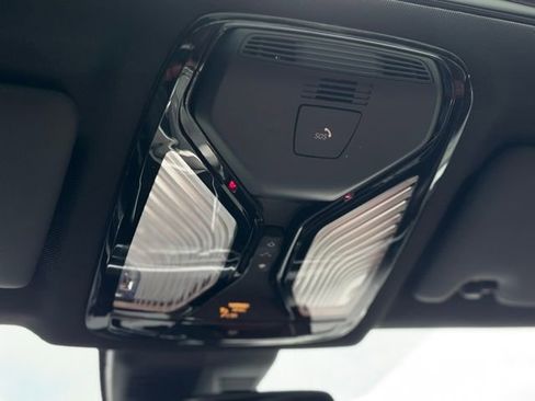 Used 2023 BMW 330i xDrive Sedan w/ M Sport Package image 38