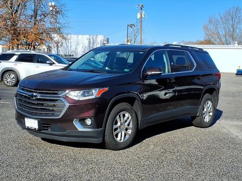 Used 2020 Chevrolet Traverse LT image 3
