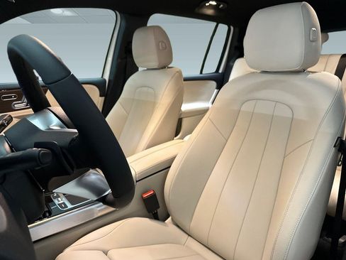 Used 2026 Mercedes-Benz GLB 250 image 22