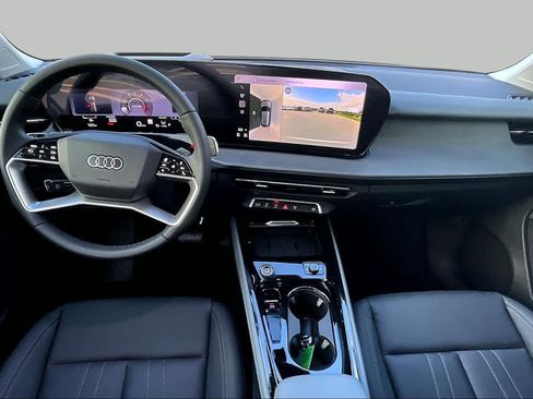 New 2026 Audi Q3 quattro 2.0T AWD/4WD image 5