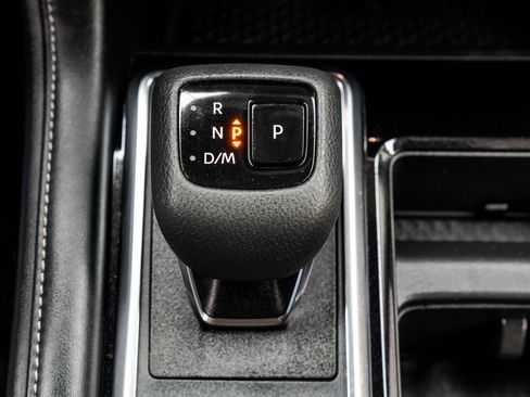Used 2023 Nissan Pathfinder SL AWD/4WD image 26