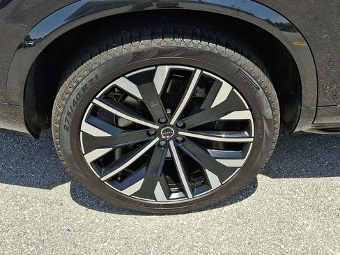 Certified 2025 Volvo XC90 B6 Plus AWD/4WD image 8