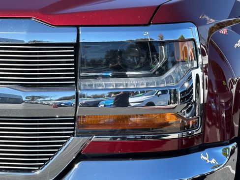 Used 2017 Chevrolet Silverado 1500 LT w/ All Star Edition image 47