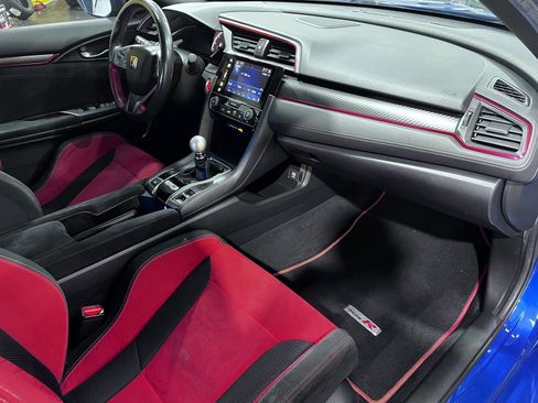 Used 2018 Honda Civic Type R image 15