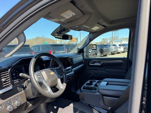 Certified 2025 Chevrolet Silverado 2500 LT w/ Convenience Package AWD/4WD image 19