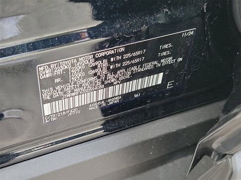 Used 2025 Toyota RAV4 XLE image 34