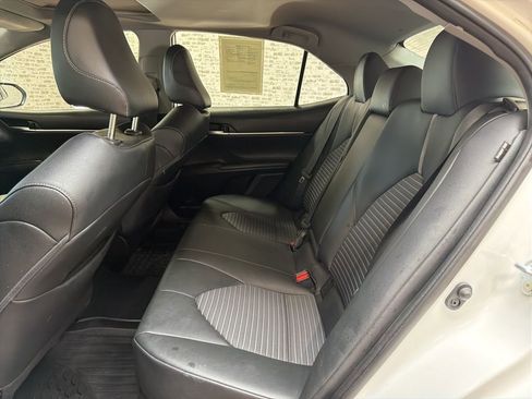 Used 2023 Toyota Camry SE w/ Cold Weather Package image 13