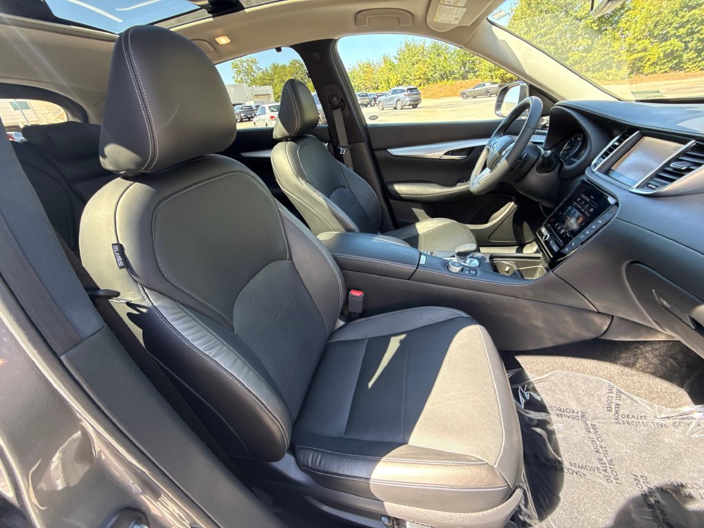 Used 2020 INFINITI QX50 Sensory w/ Climate Package FWD image 28