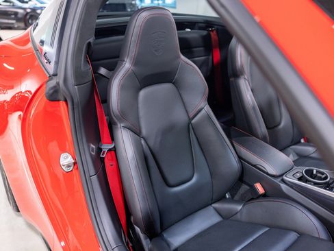 Used 2022 Porsche 911 AWD/4WD image 31