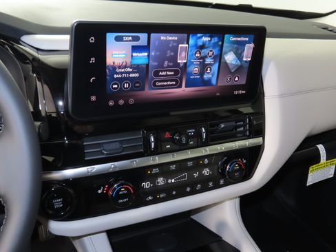New 2026 Nissan Pathfinder SL AWD/4WD image 9