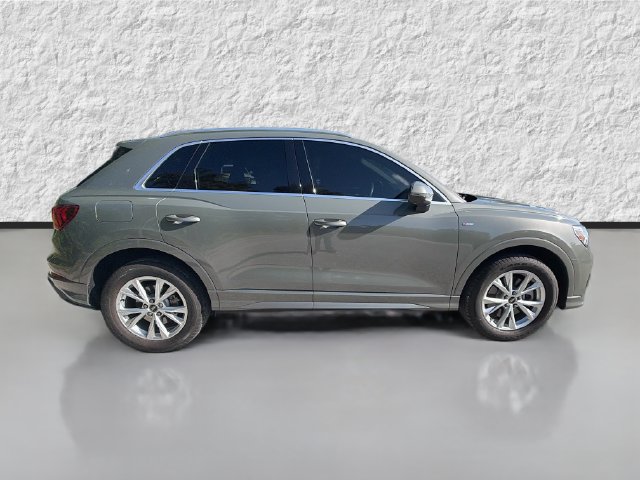 Used 2024 Audi Q3 2.0T Premium Plus AWD/4WD image 2