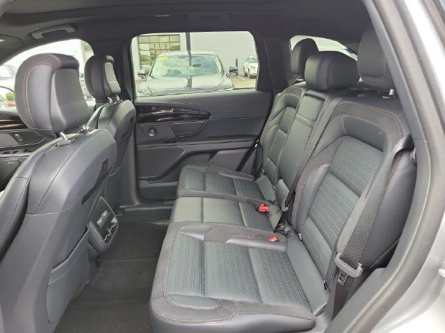 Used 2024 Lincoln Nautilus Reserve w/ Equipment Group 202A AWD/4WD image 24