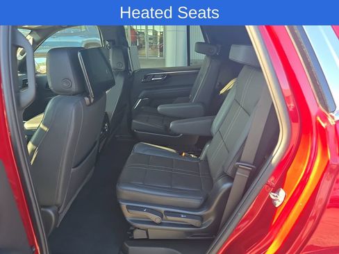 Used 2025 Chevrolet Tahoe High Country AWD/4WD image 13