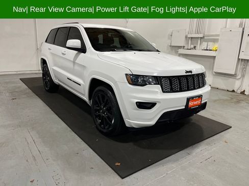 Used 2019 Jeep Grand Cherokee Altitude image 1