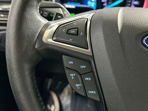 Used 2019 Ford Fusion SEL image 21