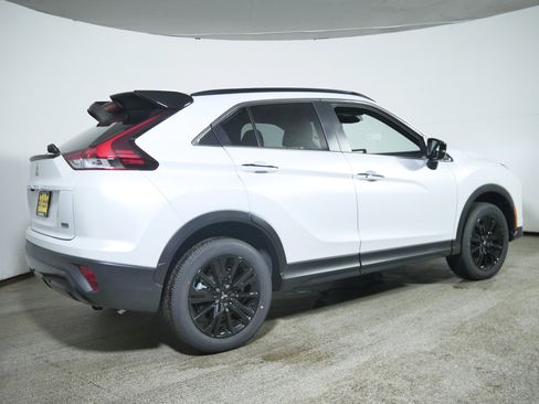 New 2025 Mitsubishi Eclipse Cross Black Edition image 2