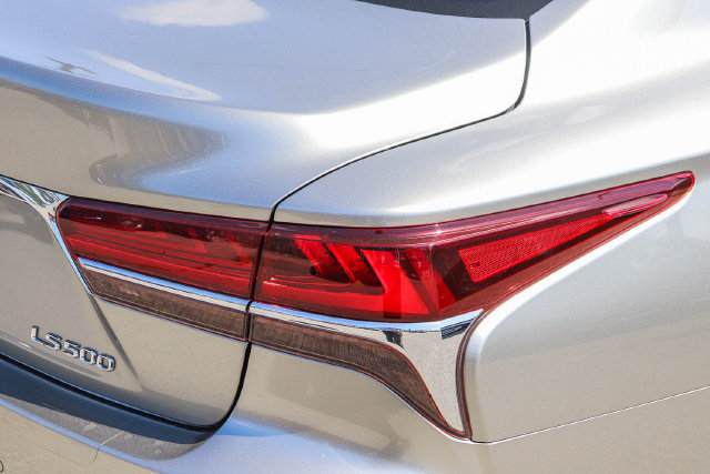 Used 2019 Lexus LS 500 w/ Interior Upgrade Package RWD image 9
