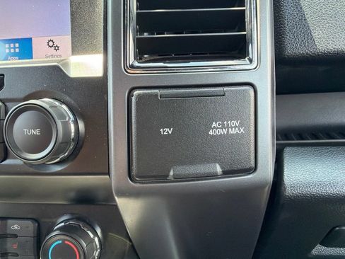 Used 2019 Ford F150 XLT w/ Equipment Group 302A Luxury AWD/4WD image 40