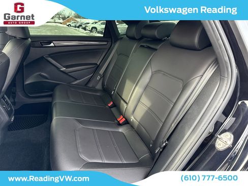 Used 2022 Volkswagen Passat 2.0T R-Line image 10