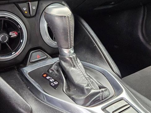 Used 2020 Chevrolet Camaro LT image 11