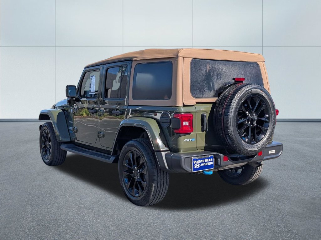 Used 2022 Jeep Wrangler Unlimited Sahara AWD/4WD image 4