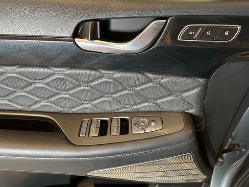 Used 2022 Hyundai Palisade Calligraphy image 19