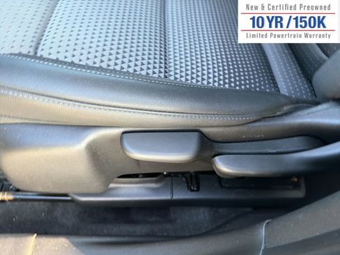 Used 2025 Chevrolet Trax LT image 16