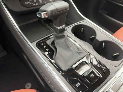New 2026 Kia Carnival SX FWD image 24