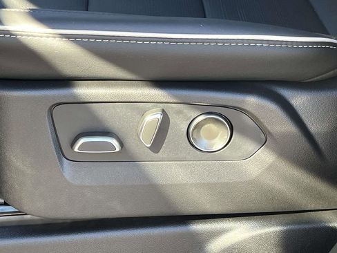 New 2026 Cadillac Escalade Luxury image 25