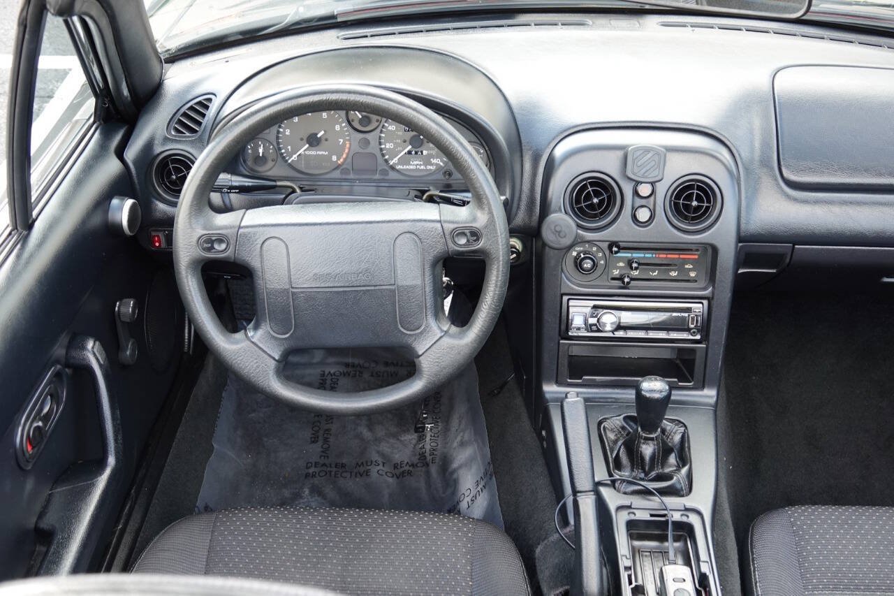 Used 1996 MAZDA MX-5 Miata RWD image 69