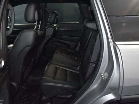 Used 2021 Jeep Grand Cherokee Limited image 31