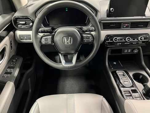 New 2025 Honda Pilot EX-L image 11