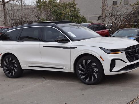 New 2026 Lincoln Nautilus Black Label w/ Jet Appearance Package image 4