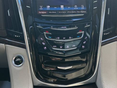 Used 2016 Cadillac Escalade ESV Luxury image 20