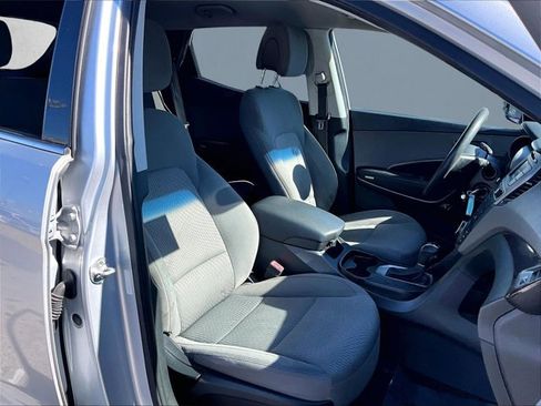 Used 2017 Hyundai Santa Fe Sport image 7