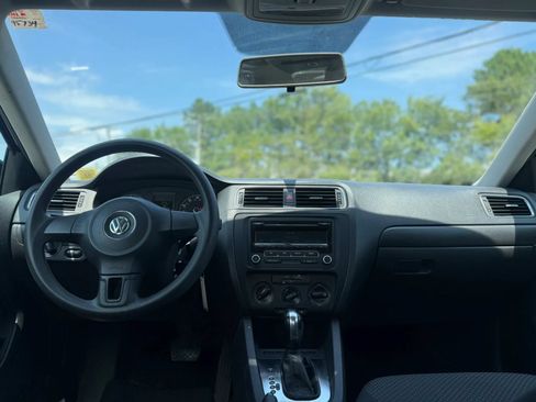 Used 2013 Volkswagen Jetta S FWD image 13