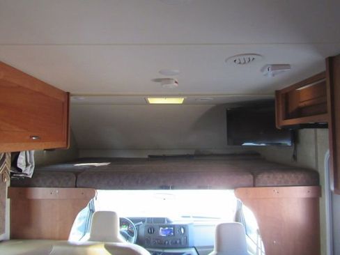 Used 2017 Ford E-450 and Econoline 450 Super Duty w/ Motorhome Prep Package image 33