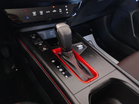 Used 2025 Nissan Kicks SR w/ Illumination Package image 23