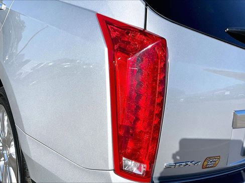 Used 2015 Cadillac SRX Performance image 29