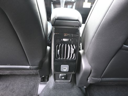 New 2026 Jeep Compass Latitude image 19