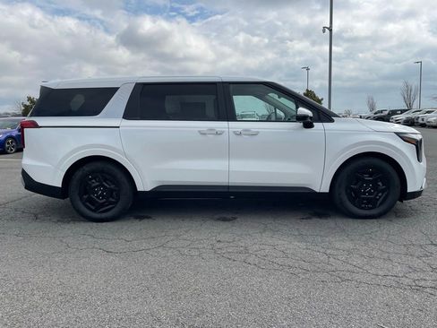 New 2026 Kia Carnival LXS image 9