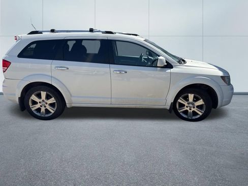 Used 2009 Dodge Journey R/T w/ Convenience Group II AWD/4WD image 2