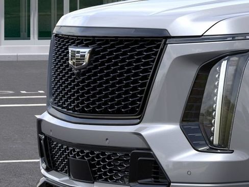 New 2026 Cadillac Escalade V w/ LPO, ONYX Package AWD/4WD image 13