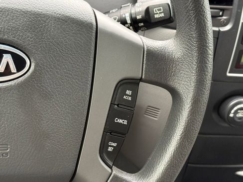 Used 2009 Kia Sorento LX RWD image 22