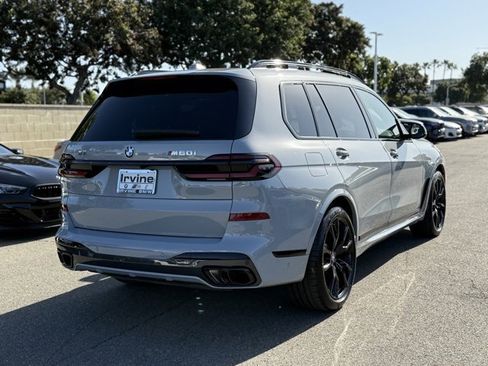 Used 2025 BMW X7 M60i image 8