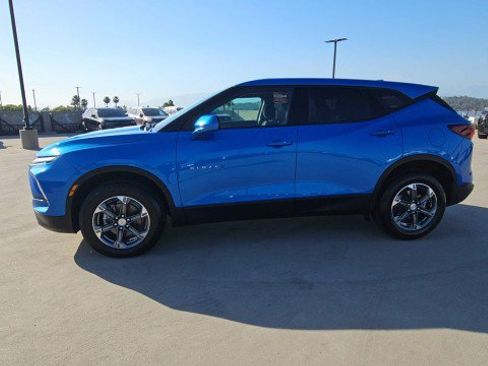 Used 2025 Chevrolet Blazer LT FWD image 5